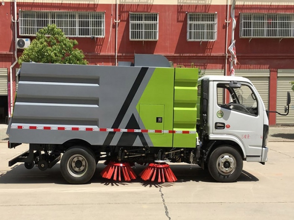 國六東風(fēng)D6掃路車（5.5立方）
